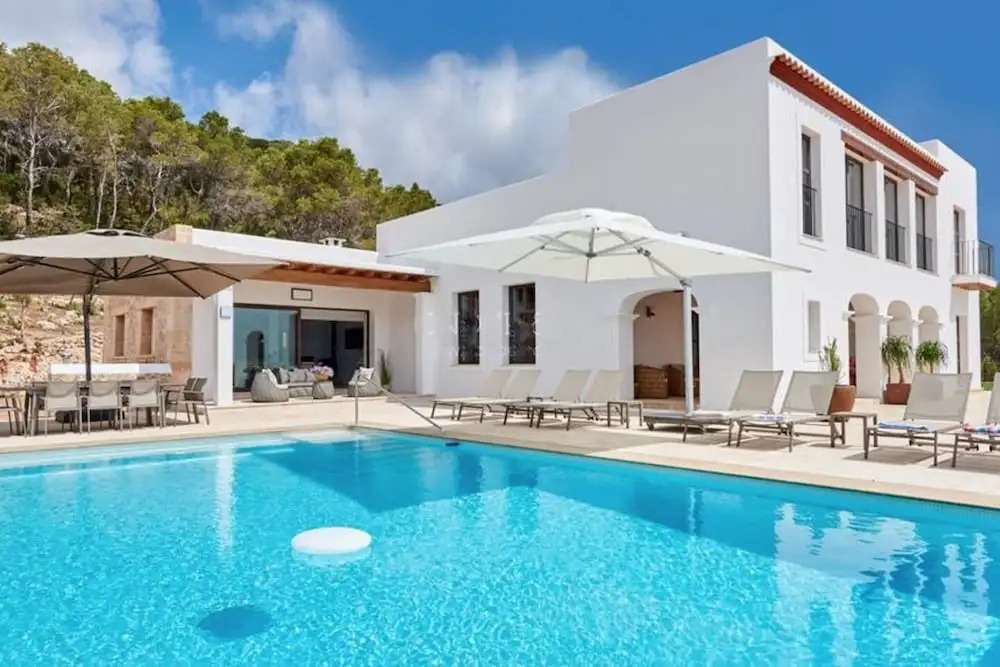 Villa Can Prats, Luxury Villa Surrounded by Nature