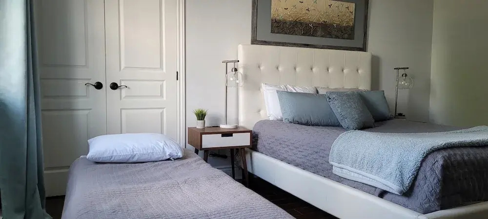 Champlain Condo 202