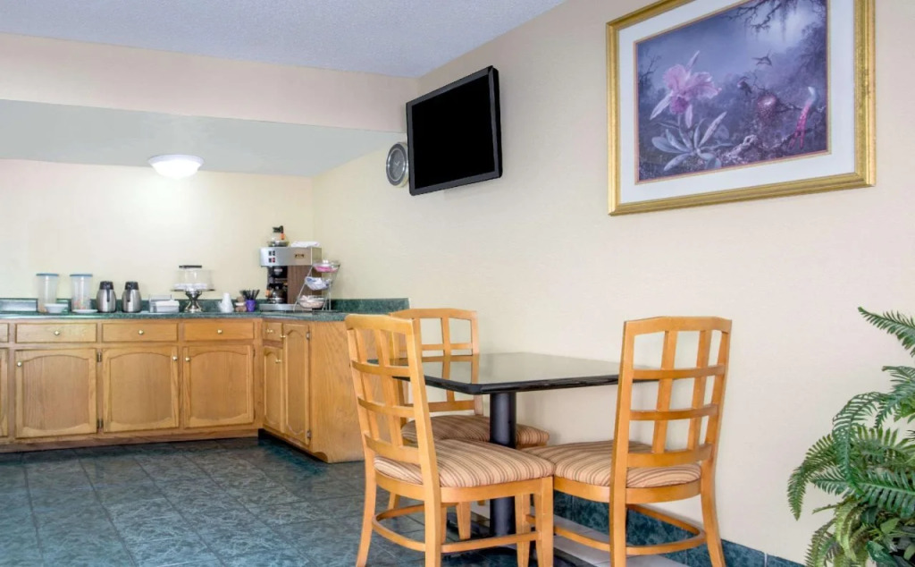 Knights Inn Antioch