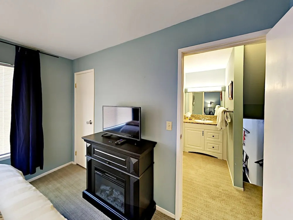 11685 Snowpeak Way Condo Unit 545 1 Bedroom 1 Bathroom Condo