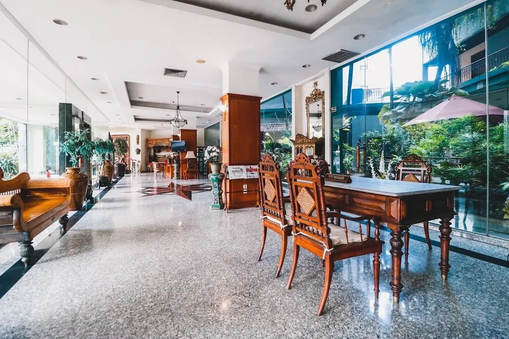 RedDoorz Plus near Monumen Nasional Jakarta