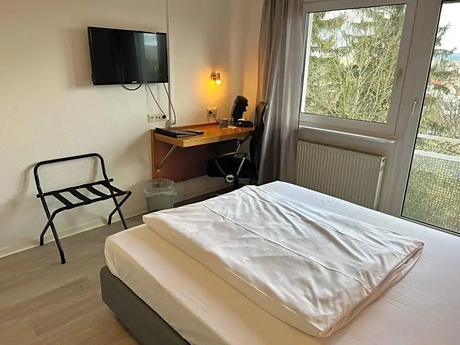 Hotel Bitzer Backnang Zentrum 24h Check In Frühstück zubuchbar gratis Parkplätze