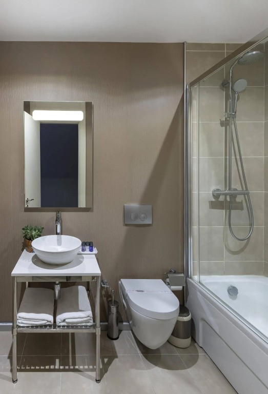 Upsuites Hotel