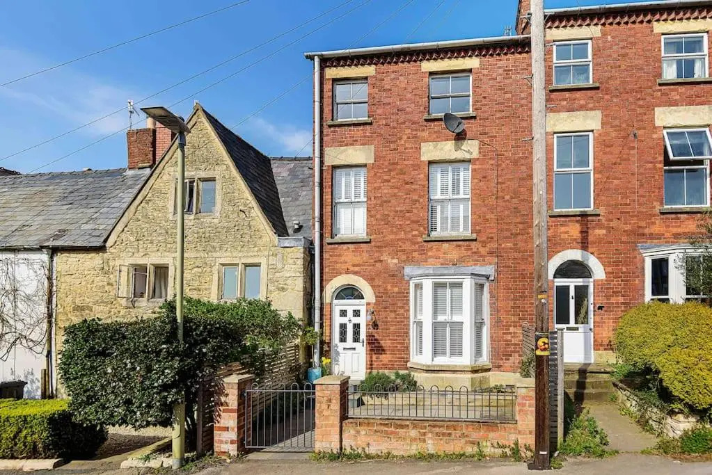 5 Bed Victorian family home in the heart of Stroud