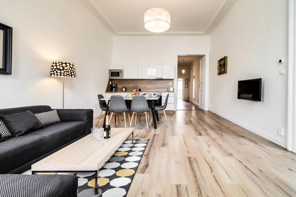 Charles Bridge - 3 bedroom Apartment - Old Town