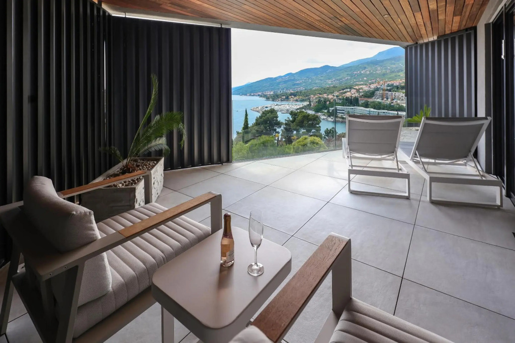 Luxury twin apartments Opatija
