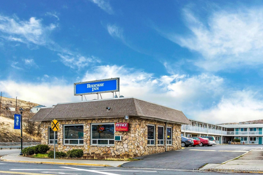 Rodeway Inn & Suites