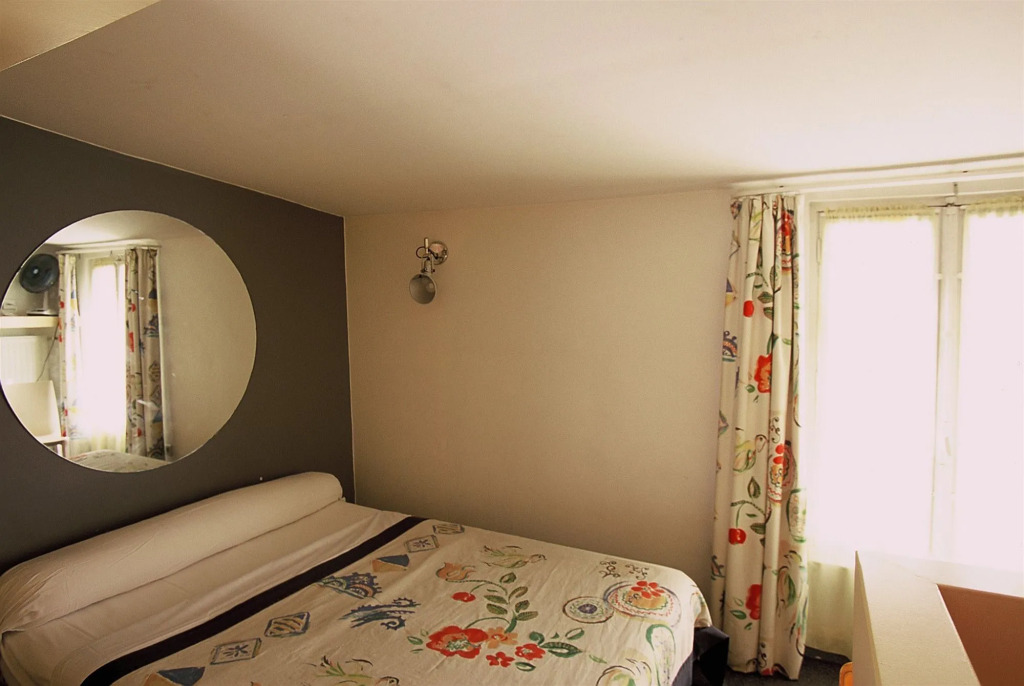 Trendy Canettes Hotel
