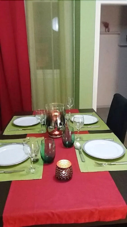 Funky Apt in Central Athens • 5' from Metro!