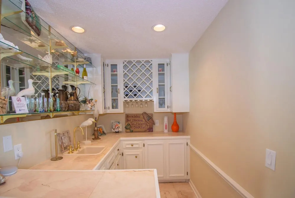 101 Ocean Point Dr