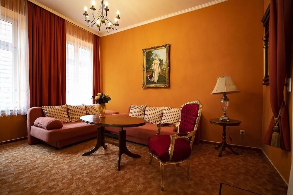 FewoZauber "Pension am Dom", Historische Apartments, Superzentral, 7min zum Schloss