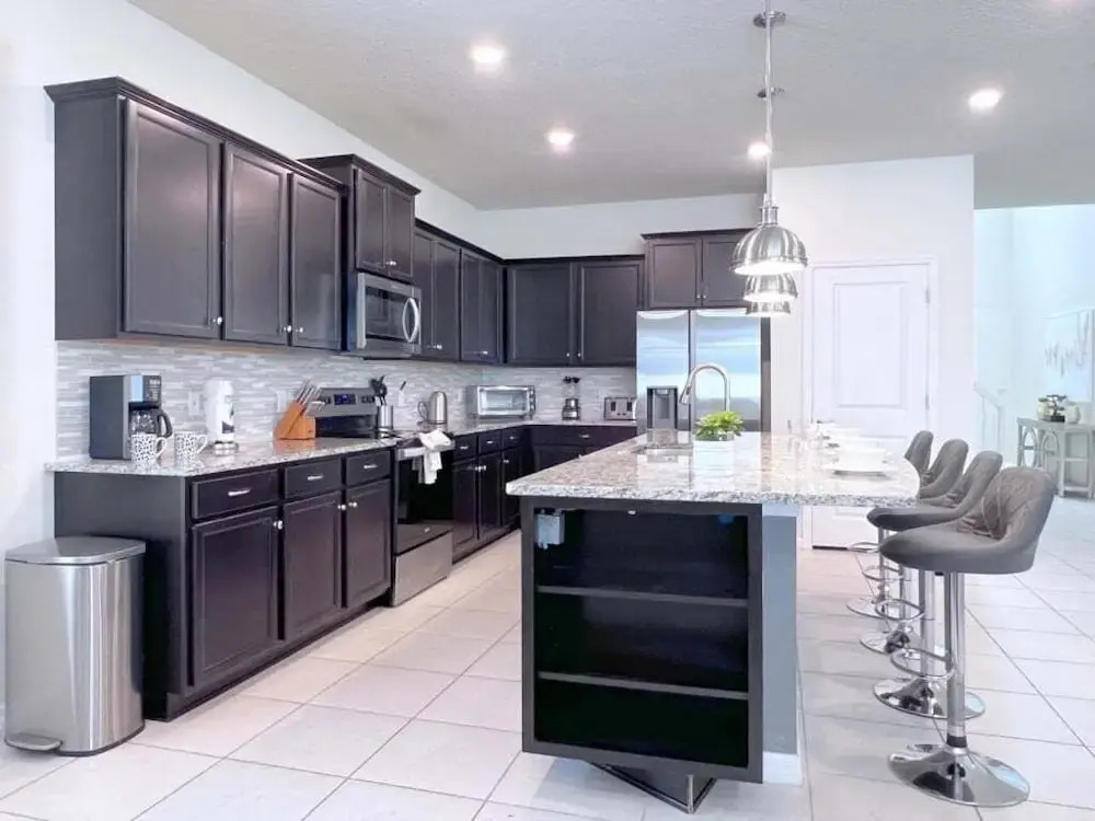 Luxury & Loaded Pool Home With Private Pool 8 Bedroom Home