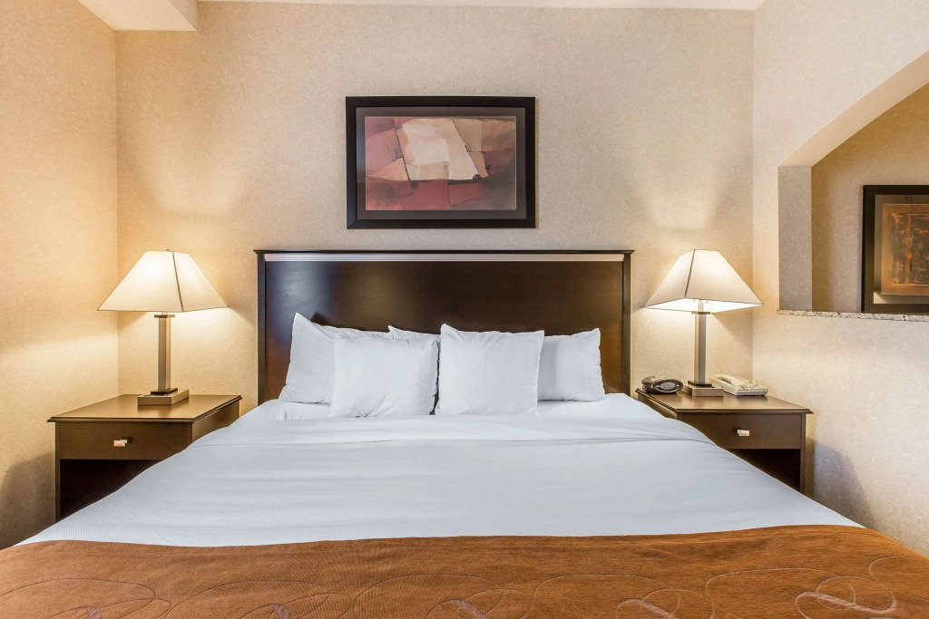 Comfort Suites Summit County