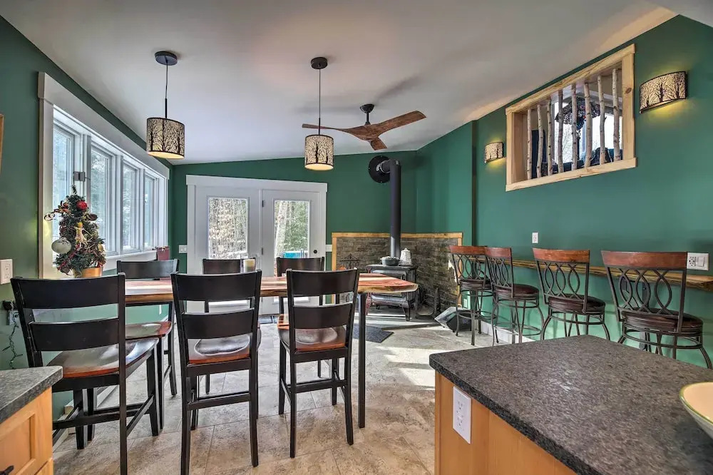 Cozy Home w/ Sauna: Mins to Stowe Mountain Resort
