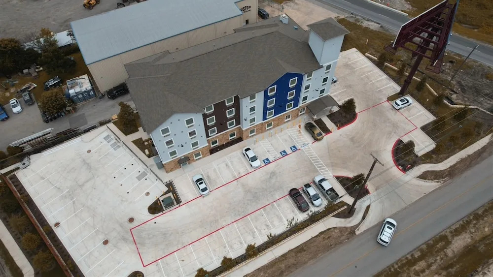Texas Bungalows Hotel and Hotel Que at i35 Austin Pflugerville