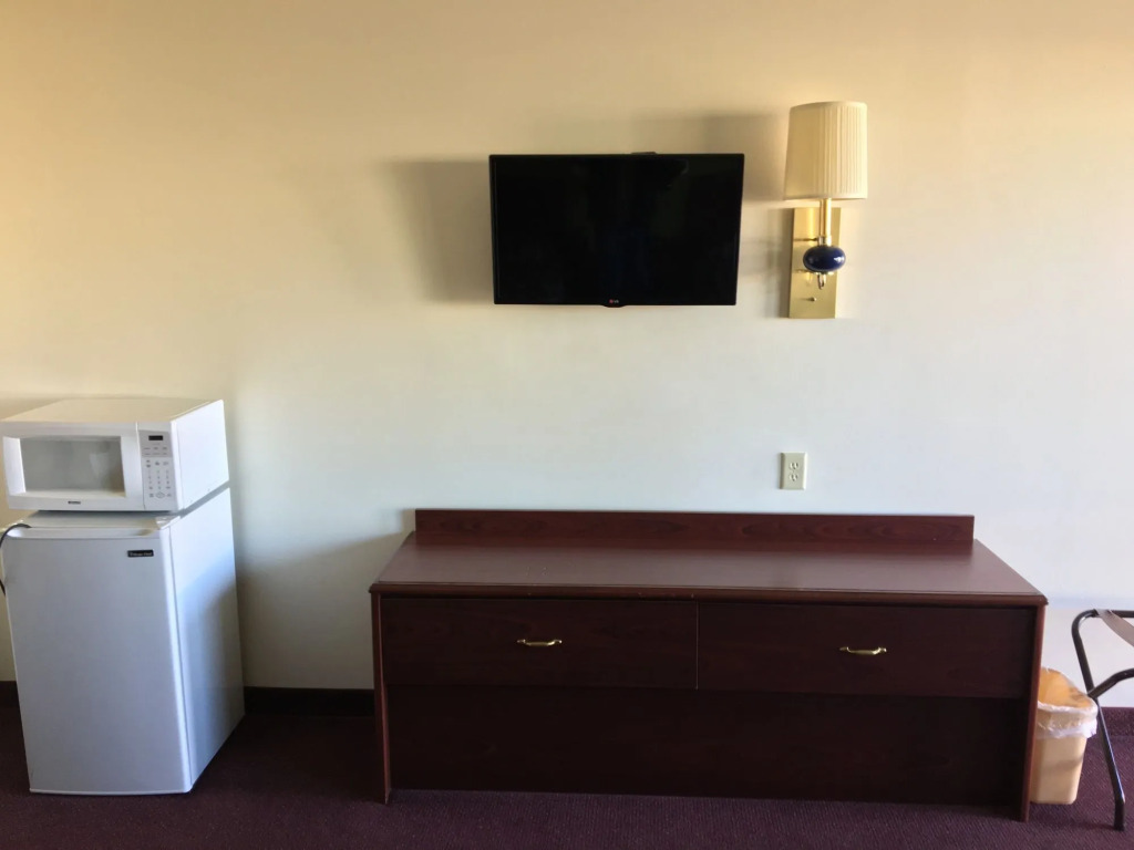Thunderbird Motor Inn