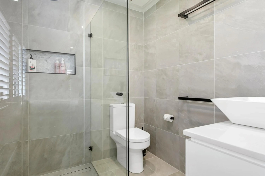 24 Hibiscus Crescent