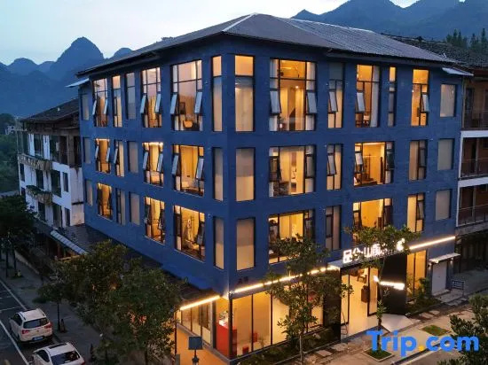 Pinxi · Mountain Front Underwater Hotel