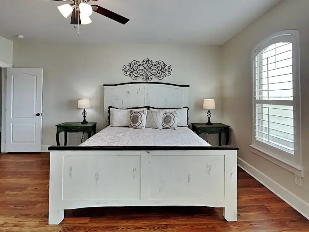 Casa Blanca by Miss Kitty’s