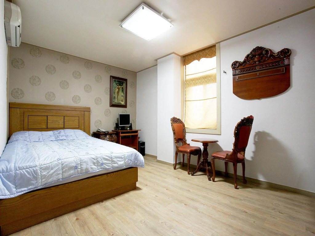 BOBOS Hotel