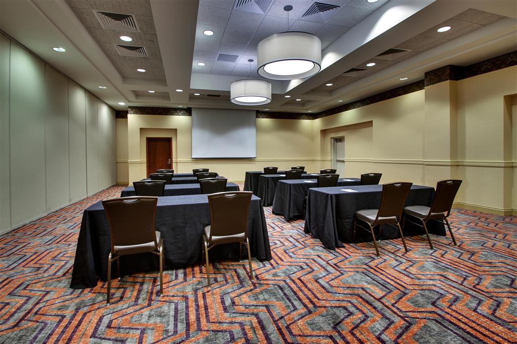 Drury Inn & Suites Charlotte Northlake