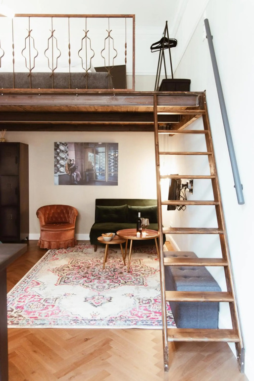 LoftBrücke, Apartment am Platz der Luftbrücke