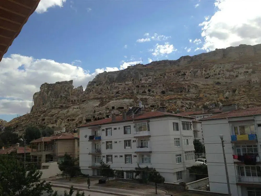 Dedeli Deluxe Hotel