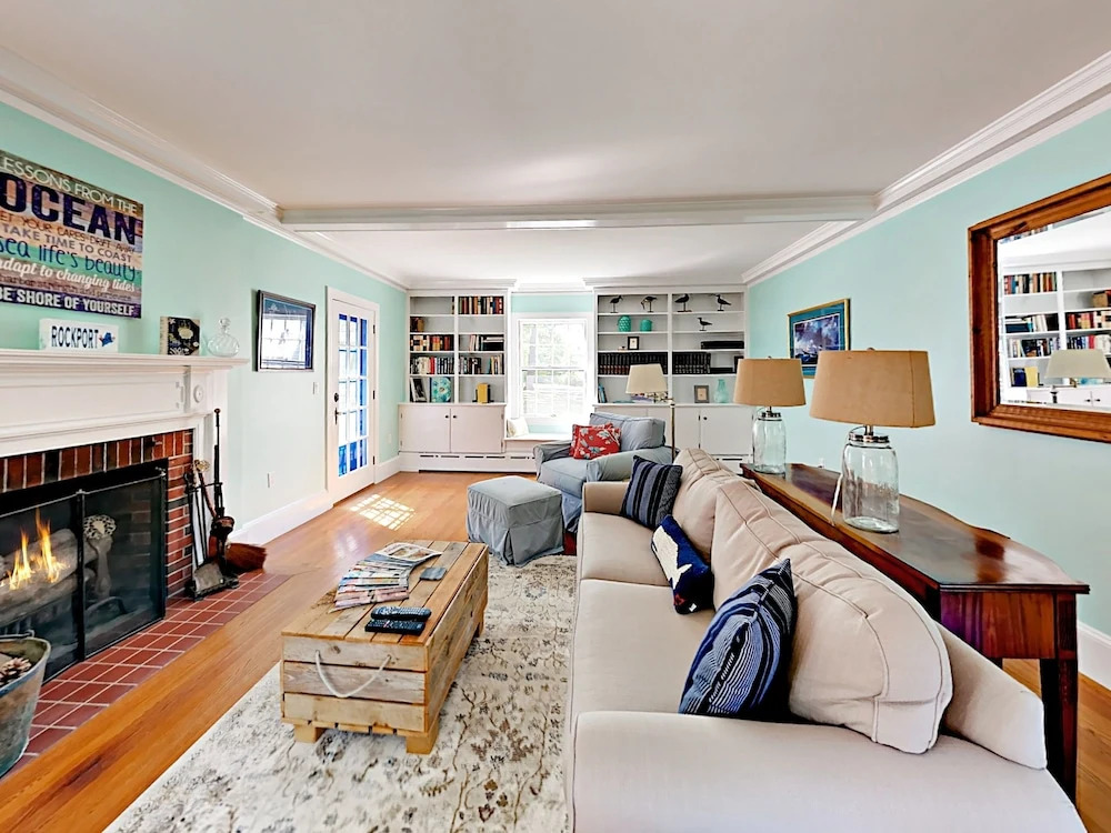 39 Spruce Street Home 5 Bedrooms 3 Bathrooms Home