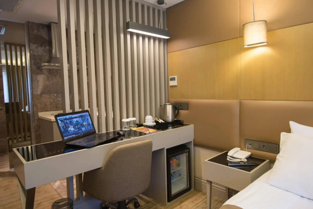 GK Regency Suites Hotel