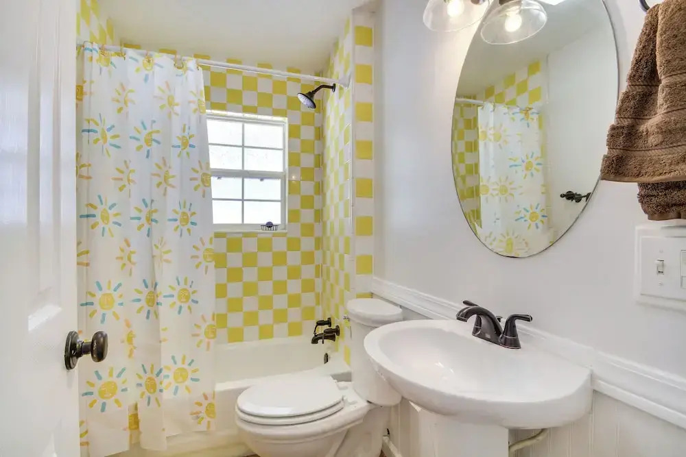 Charming Dtwn Retreat: 1 Mi to Ocean Springs Beach
