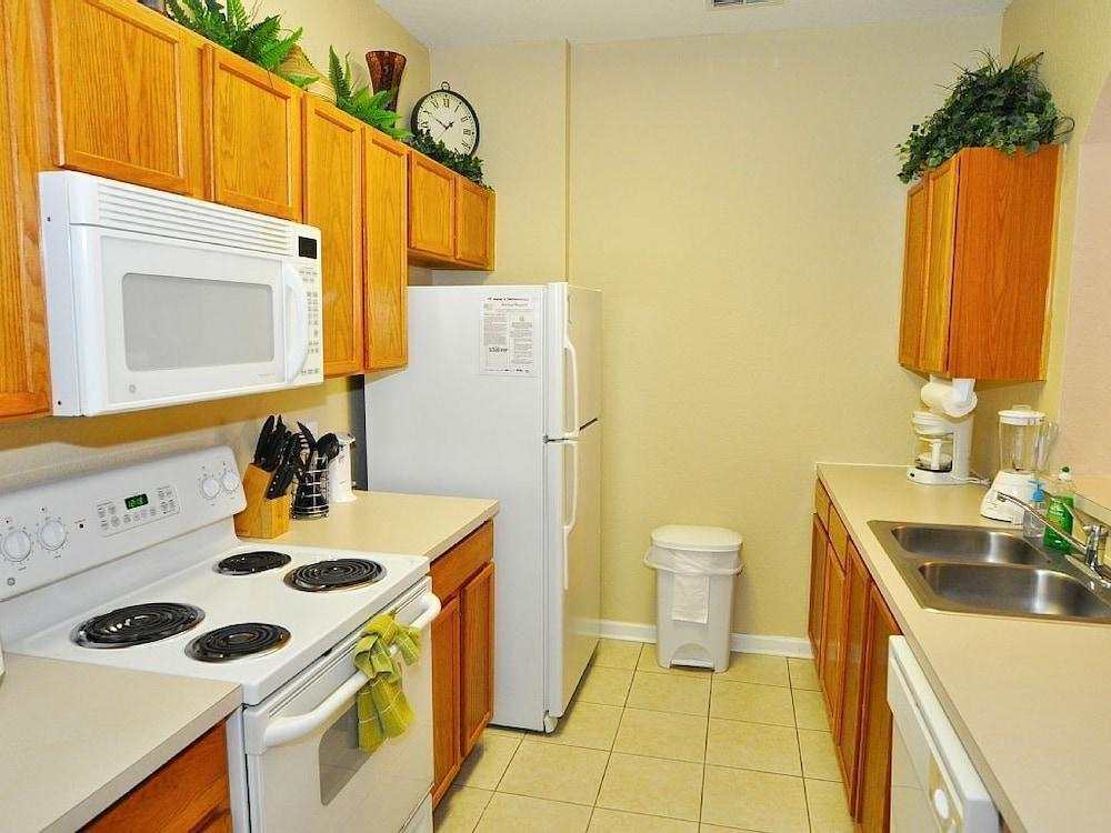 Comrow # Holiday Home 4121