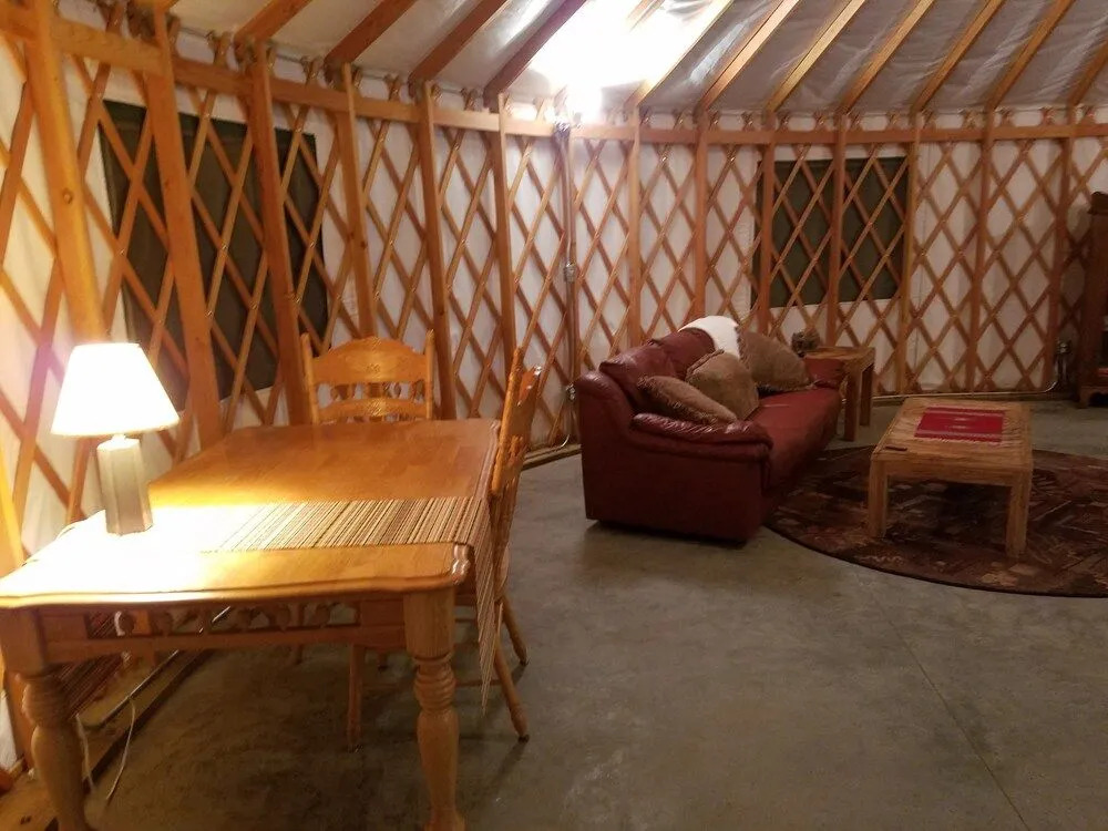 Yale Manor B&B & Yurt Glamping
