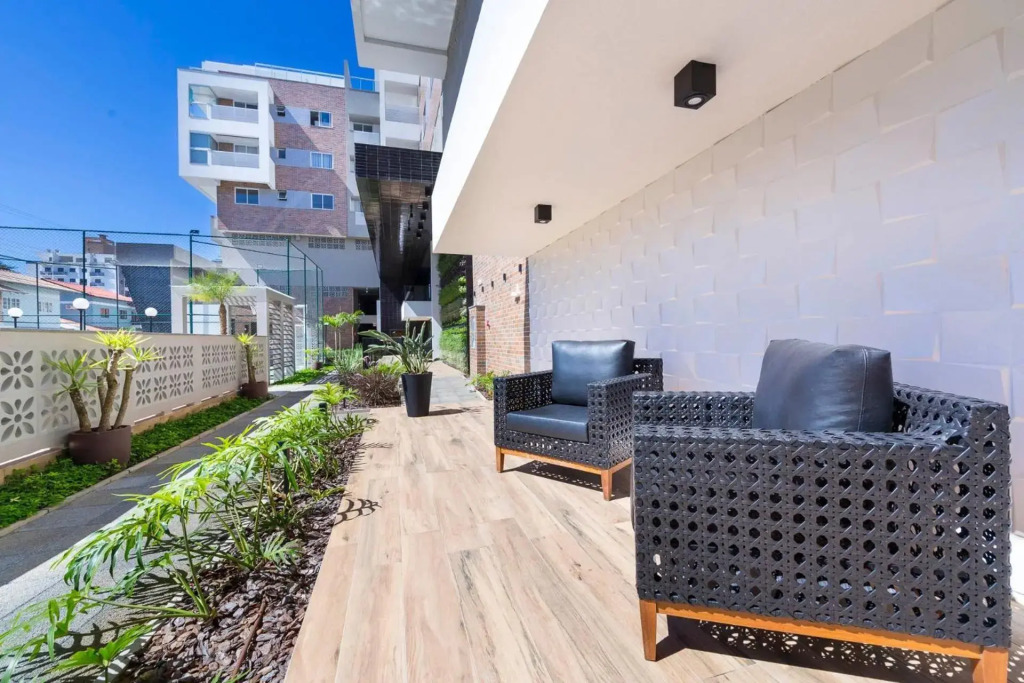 Terrazzo 401A - Apartamento 02 suítes - Acomoda até 05 pessoas - À poucos metros da praia de Bombas