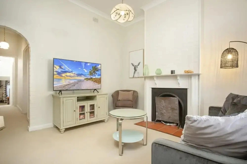 Comfortable Terrace in Central Location