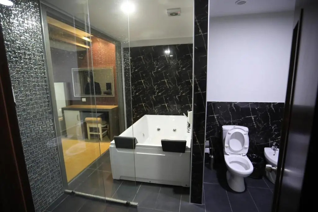Hotel 1 Maji