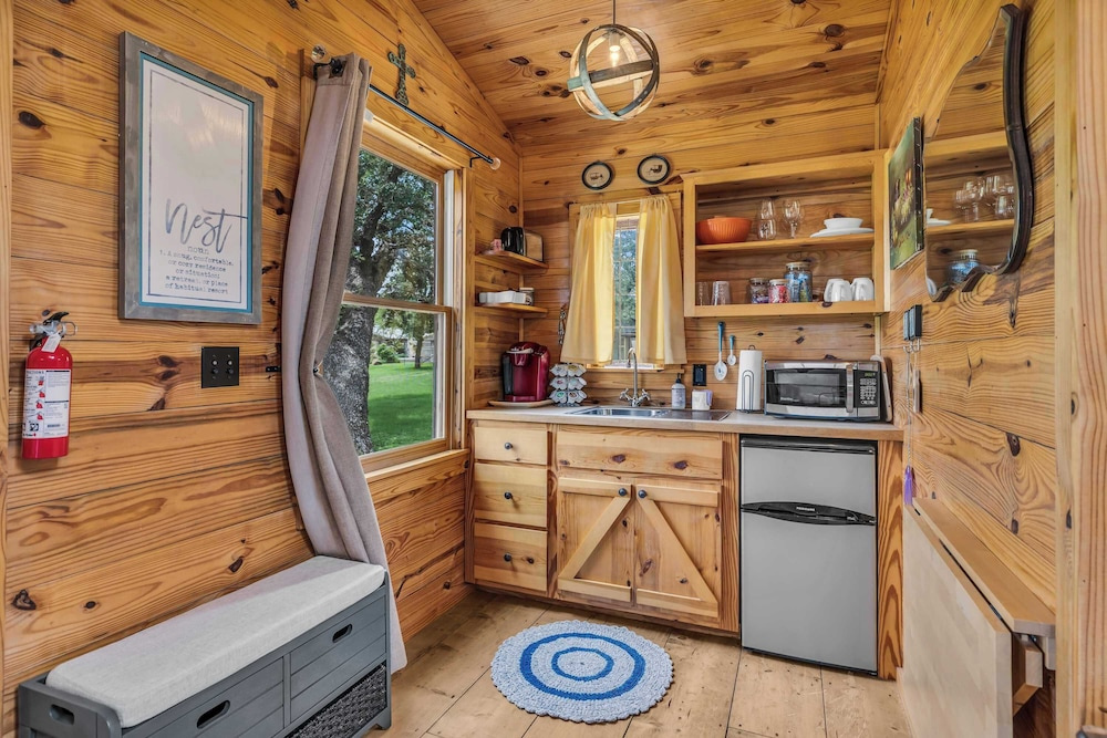 Cabins Out Back-nest