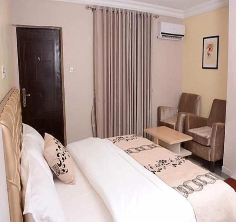 Отель Dayspring Hotel 1