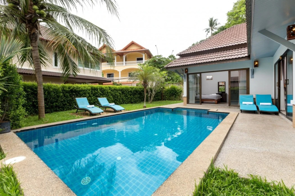 Karon Beach Pool Villa 2