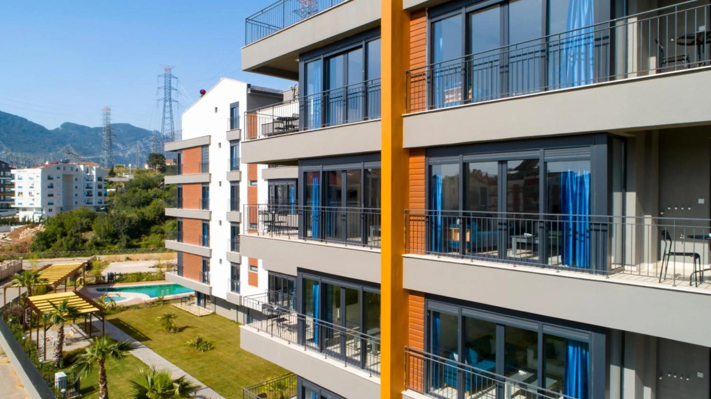 MENE SUITES