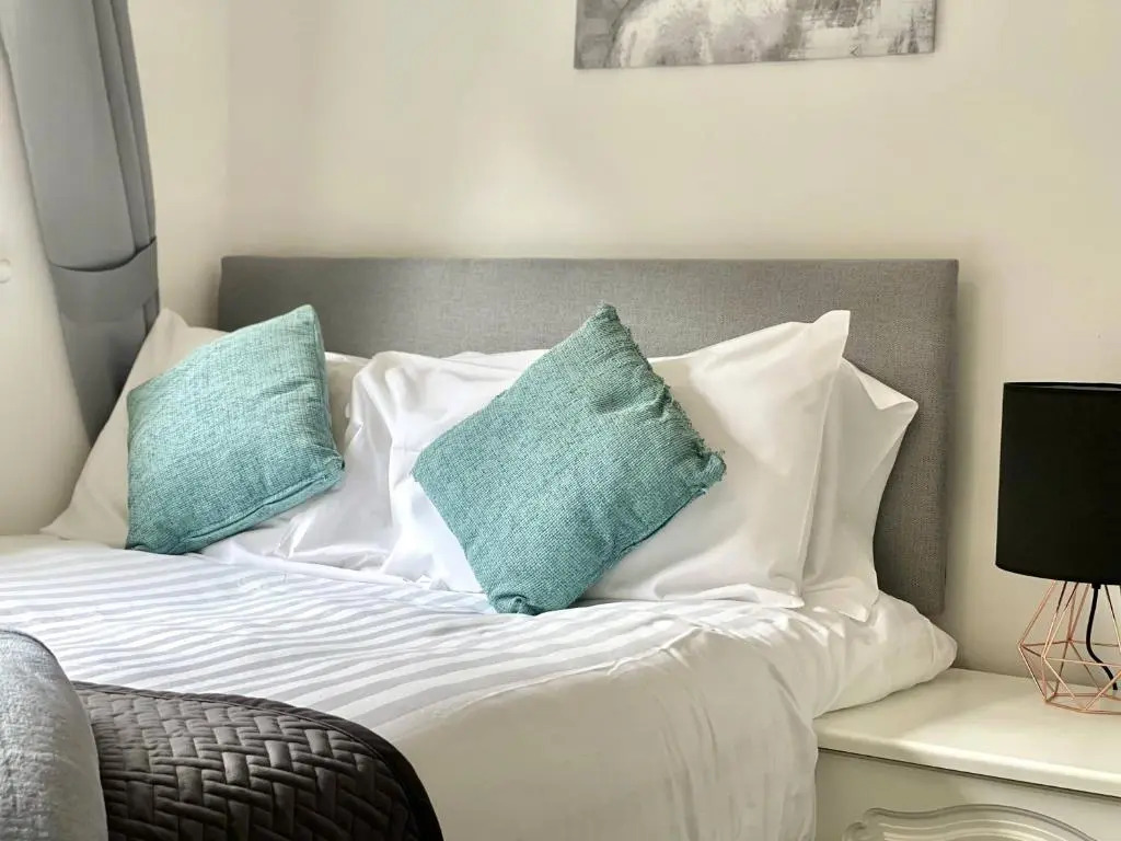 Central Hamilton House