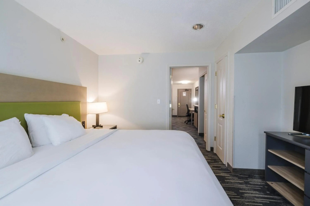 Country Inn & Suites by Radisson, Queensbury - Lake George , NY