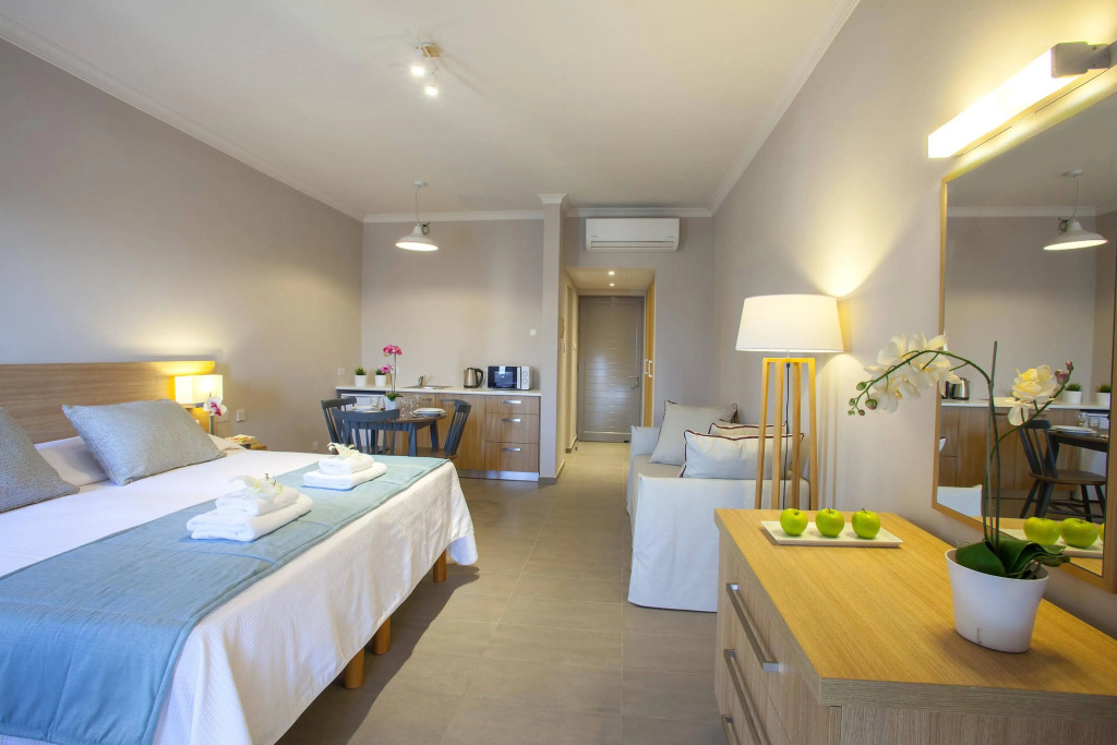 Louis St. Elias Resort & Waterpark