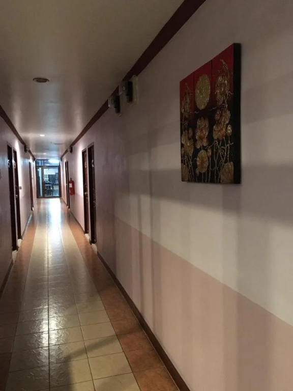 N.J. Hotel