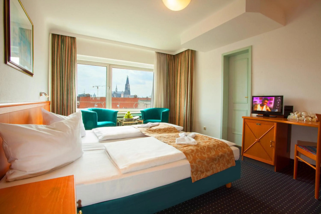 Hansadom Hotel Köln Central by Mayburgh