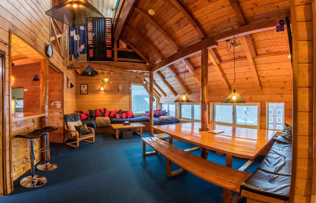 Hooting Owl private ski chalet
