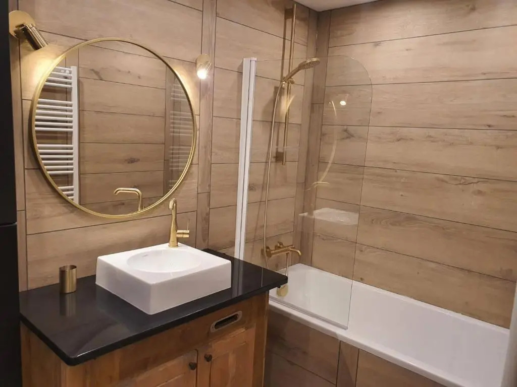 Le 630, appartement de charme avec cheminée aux Arcs 1950