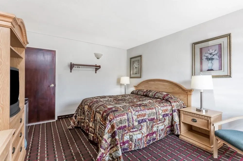 Days Inn Suffolk