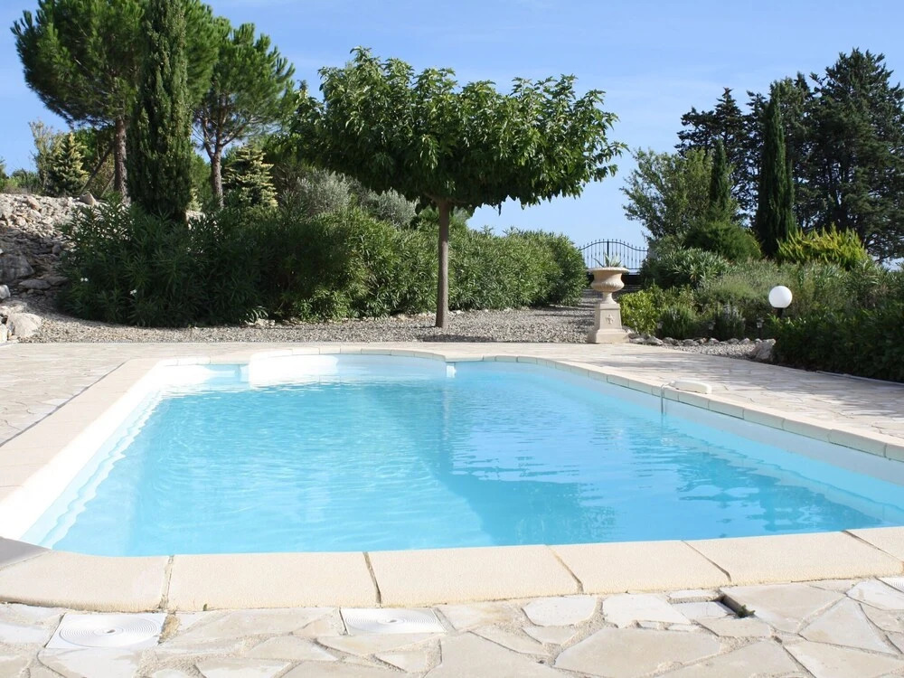 Modern villa in Camplong with private pool