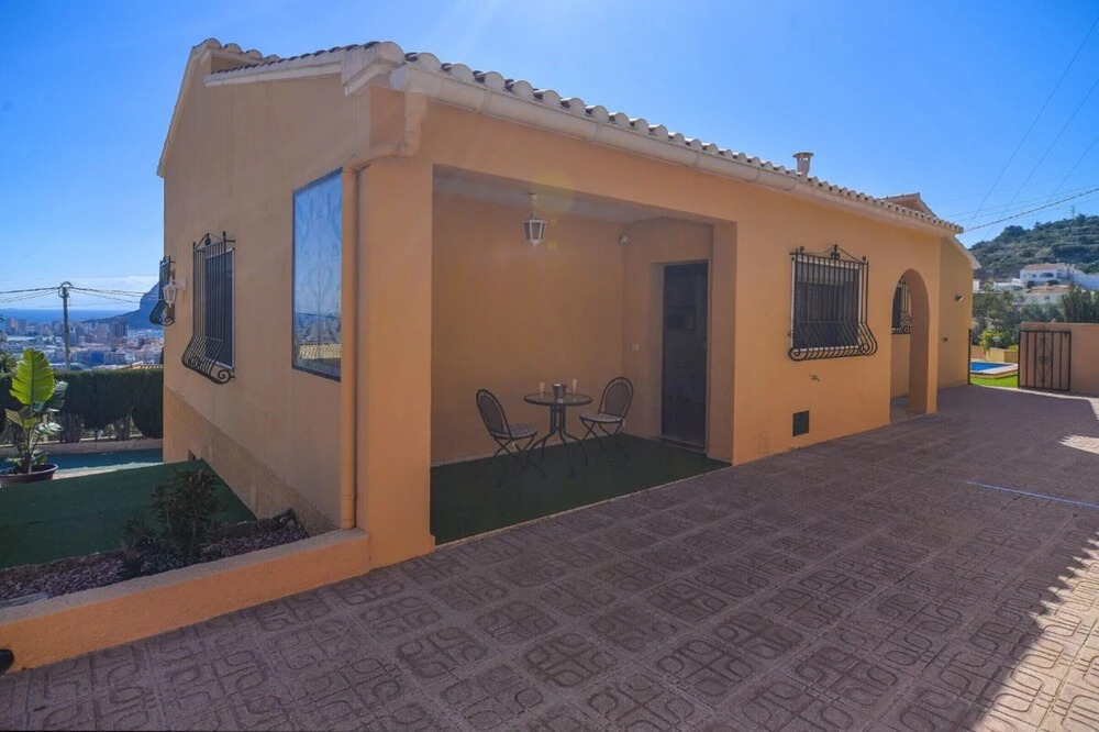 Villa - 4 Bedrooms with Pool, WiFi and Sea views - 104975