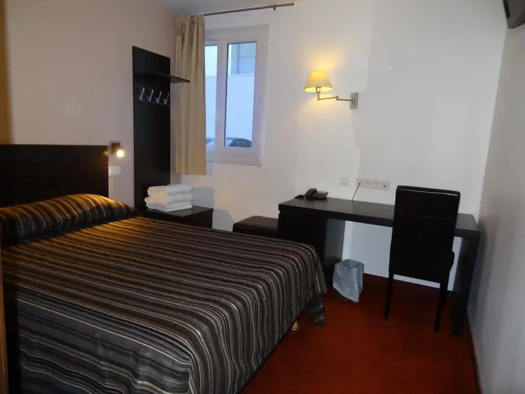 Grand Hotel Sénia - Paris Orly Airport